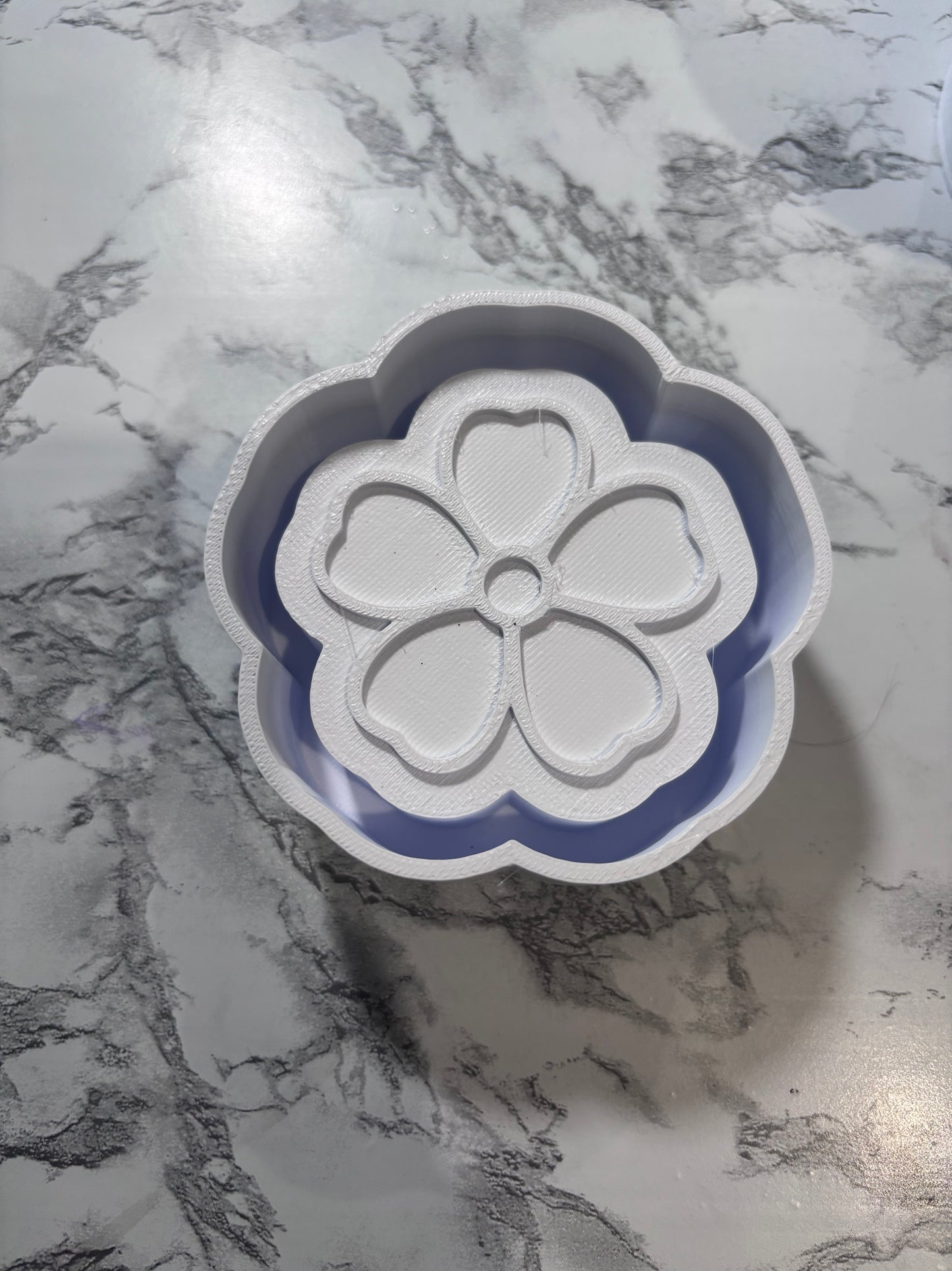 Flower vent clip mold